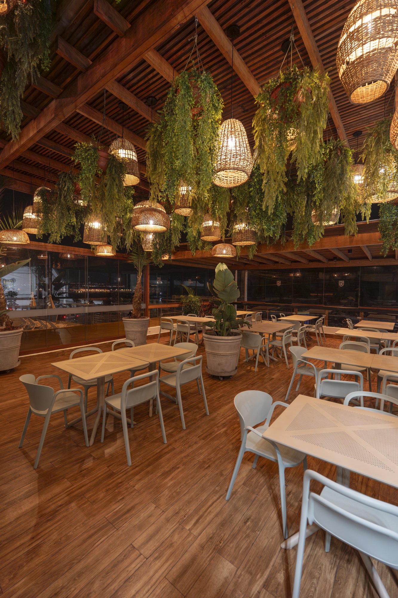 Club Terrazas — Makaha Sunset — 19